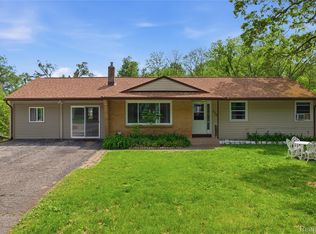 2705 Glendale Rd, Jackson, MI 49203