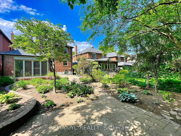 425 Broadway Ave — Photo 28