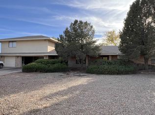 8 Walking Cane Ln, Roswell, NM 88201