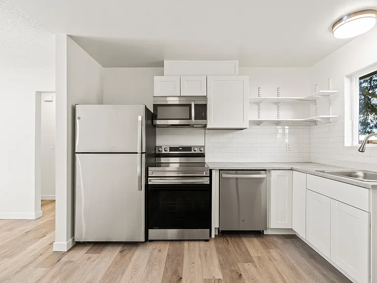 4751 NE 99th Ave #3 — Photo 7