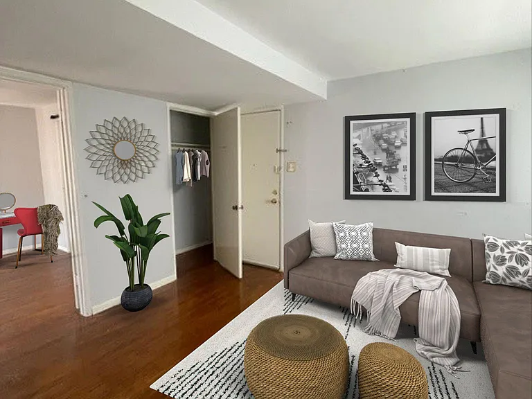 2815 Greenbriar Dr #3 — Photo 1