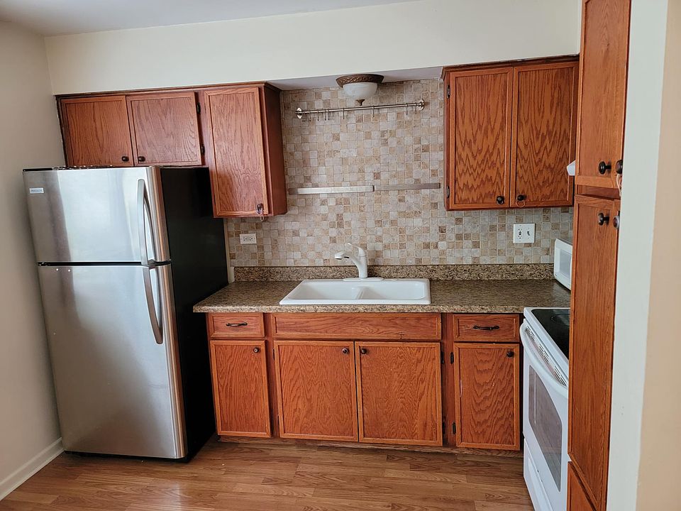 1st image of 7634 W Sunset Dr APT 3C