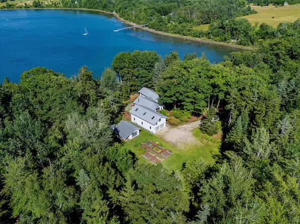 27 Cassatt Road, Brooksville, ME 04617