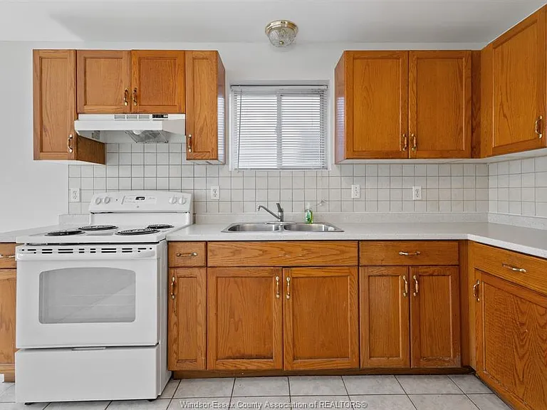 1478 Westcott Rd #LOWER — Photo 7
