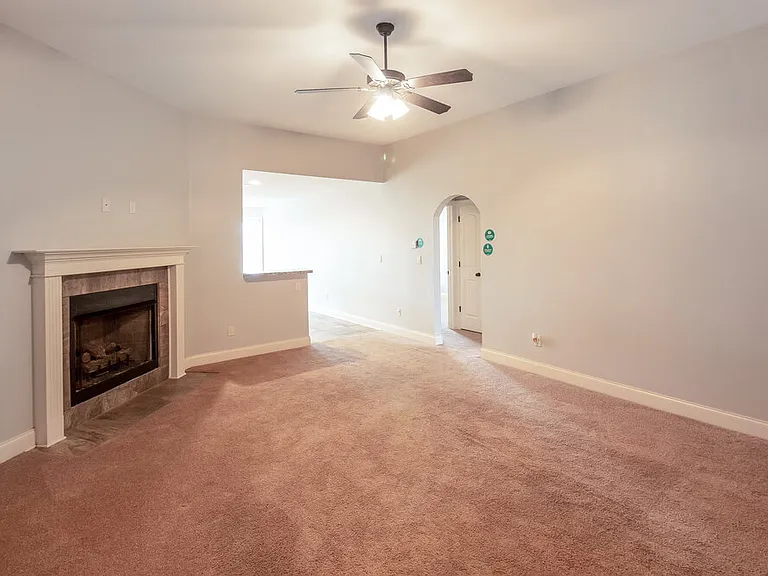 3145 Pinetree Loop N — Photo 4