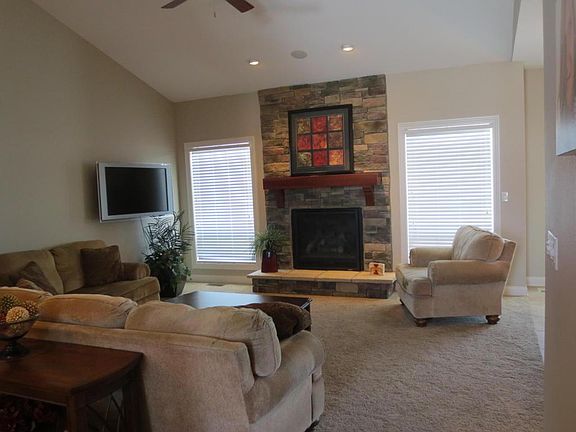 3rd image of 4311 Wembley Ave