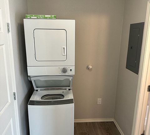 4th image of 3015 Bryant Irvin Rd N Unit 205