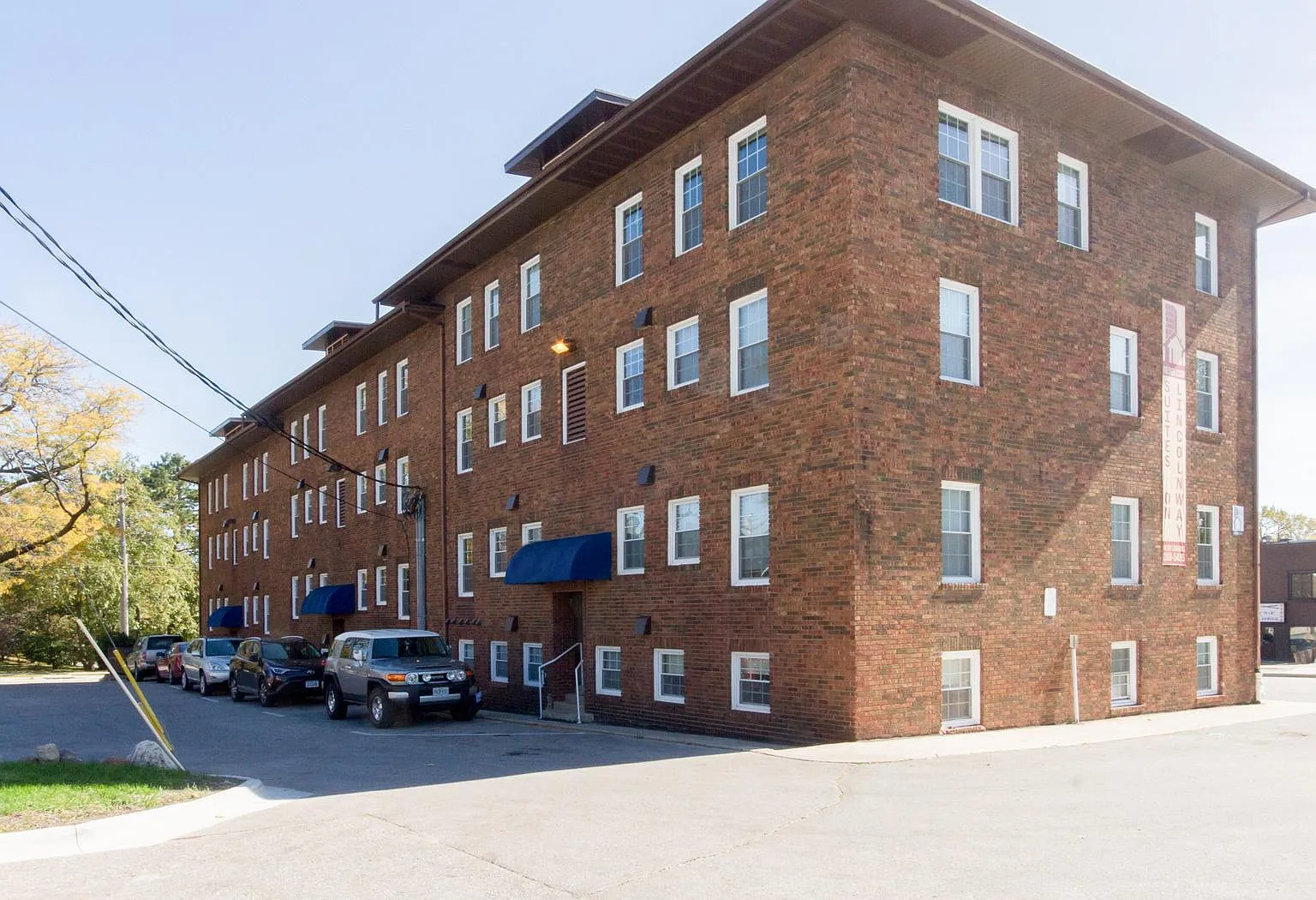 Suites on Lincoln Way — Photo 3