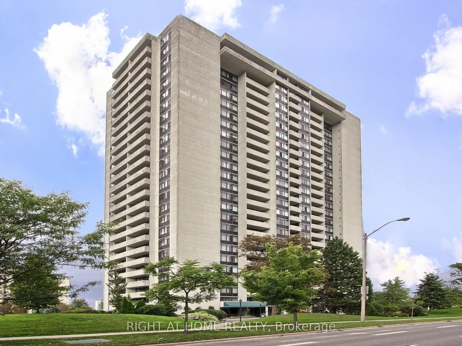 3 bed, $3,300 — Photo 1