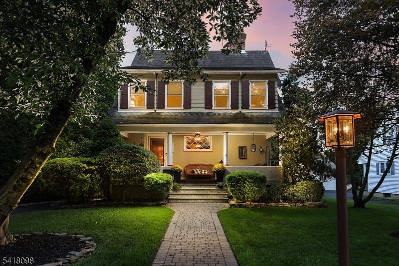 1st image of 141 Brightwood Ave