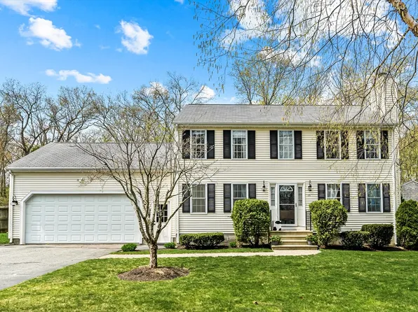 15 Candleberry Ln, Attleboro, MA 02703