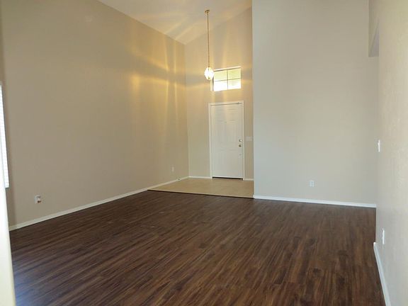 3rd image of 12395 W Glenrosa Ave
