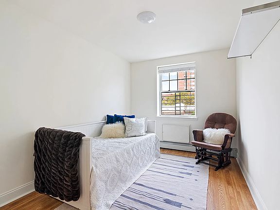 4th image of 1004 E 35th St #4D