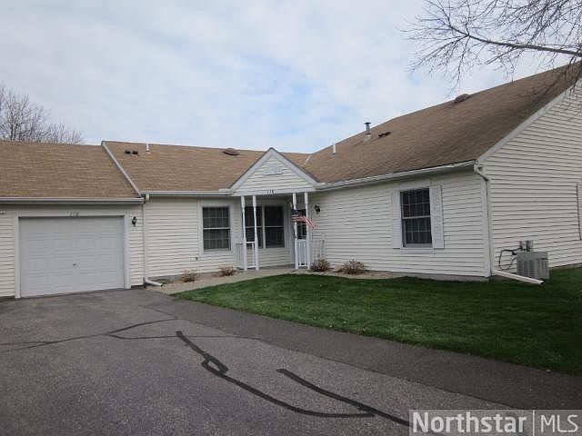 1st image of 118 Carmel Ave W