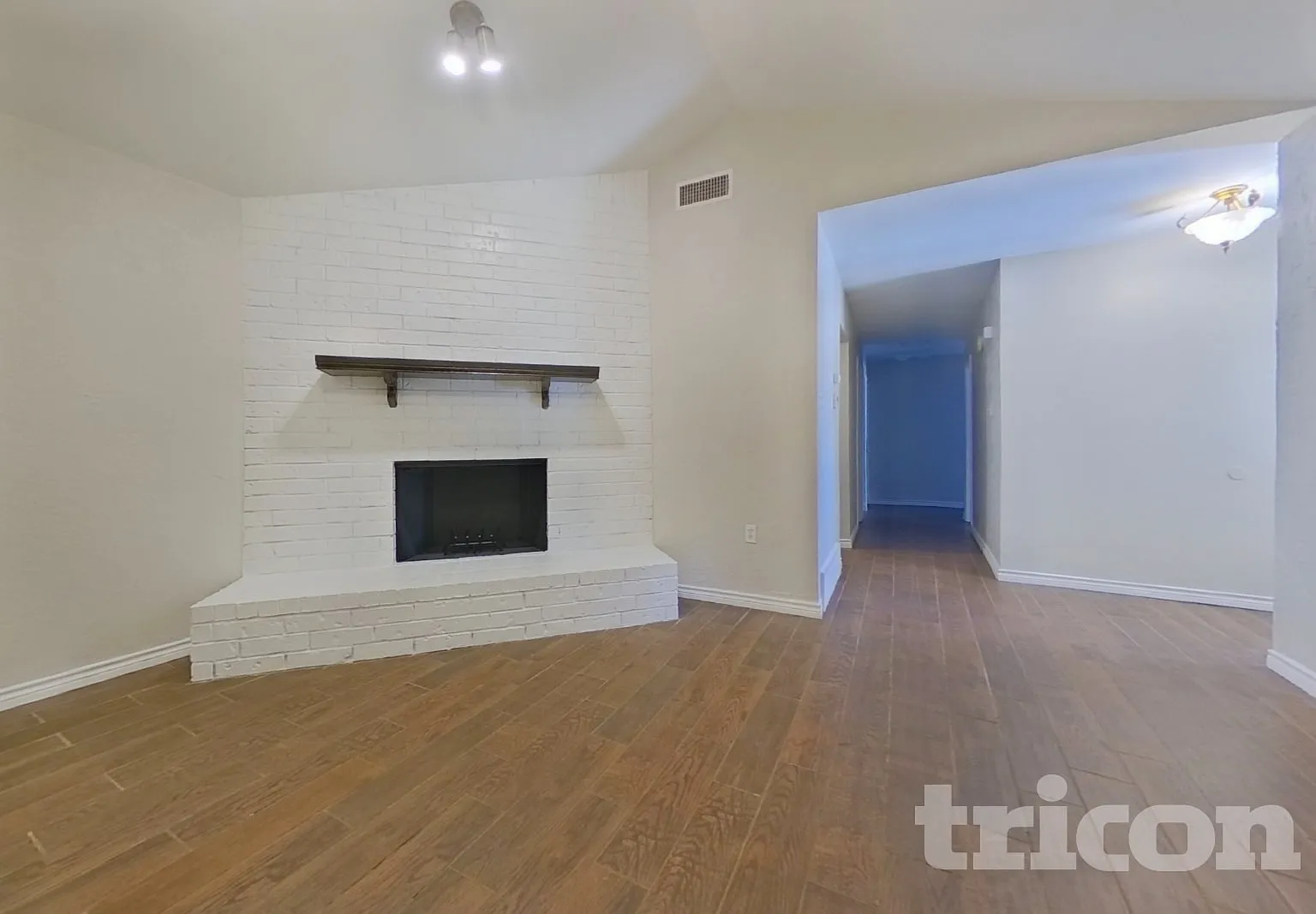 716 Fair Meadows Dr Saginaw TX — Photo 3