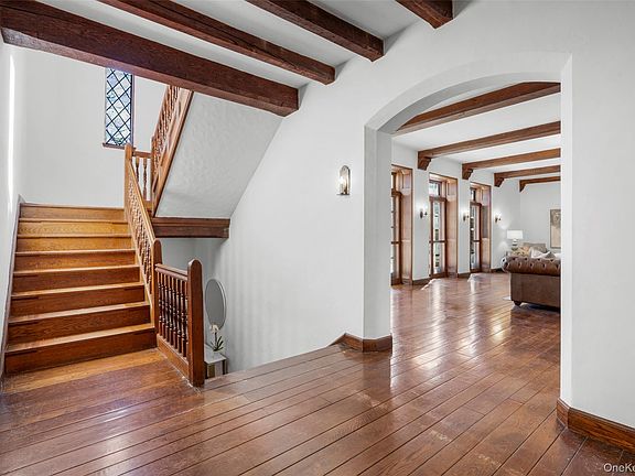 5th image of 60 Wildwood Road