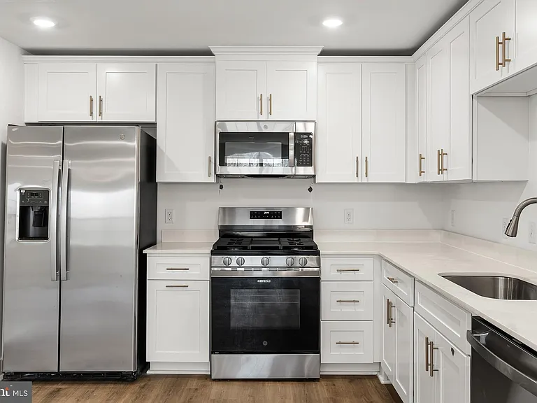 2307 Prince Hall Dr — Photo 14