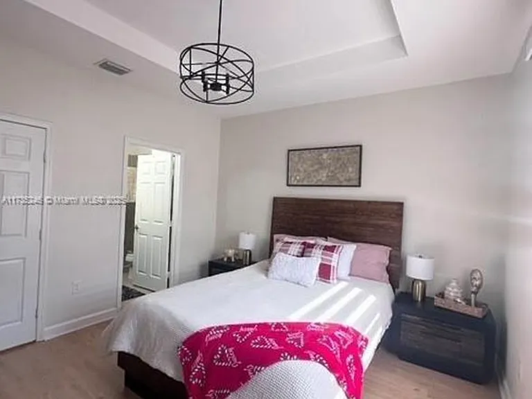 3208 SE 5th Ct — Photo 15