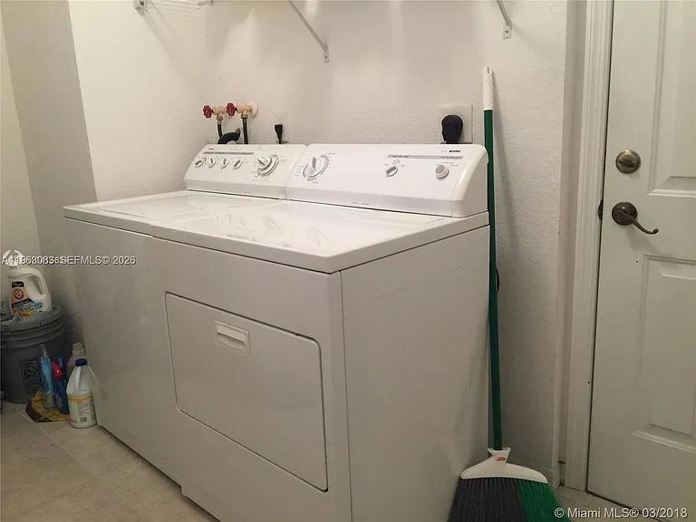 1904 SE 23rd Ave #1904 — Photo 12
