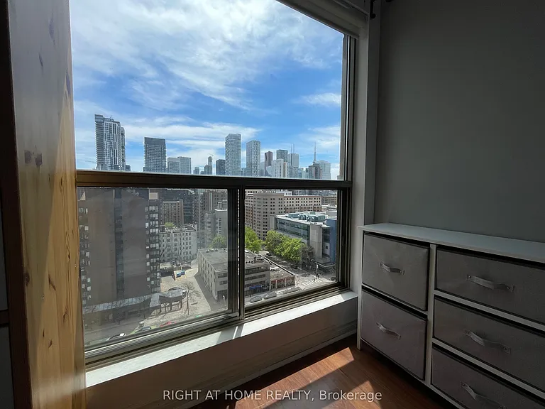 298 Jarvis St #1507 — Photo 12