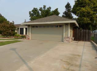 5217 Laguna Park Dr, Elk Grove, CA 95758