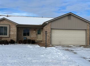 25725 Rose St, Chesterfield, MI 48051