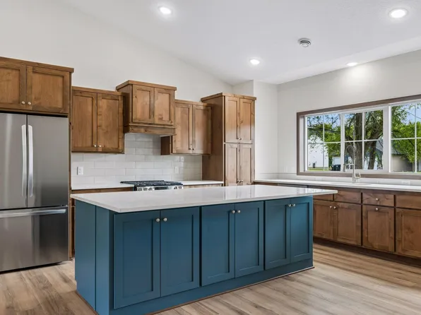2699 128th Ave NW, Coon Rapids, MN 55448