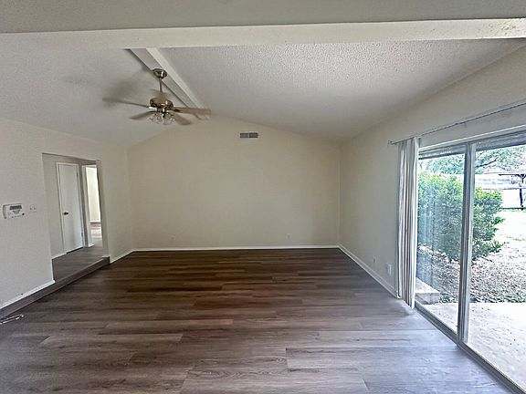 5th image of 8242 Creekline Dr