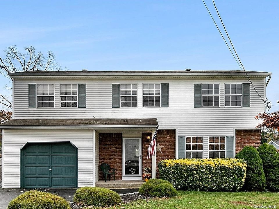 1st image of 92 Arpage Dr E