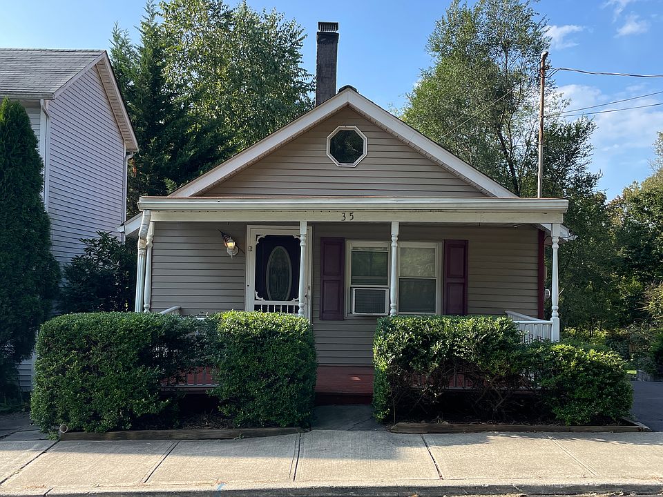 Front - charming front porch!