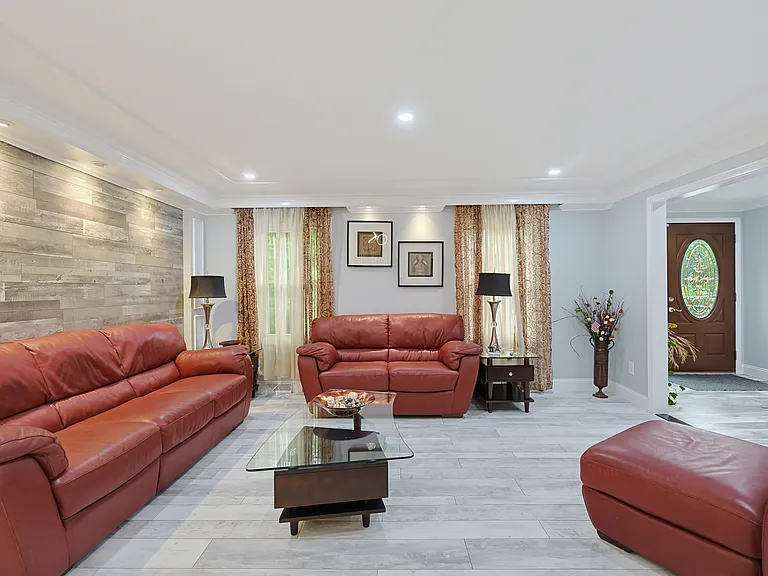 Living Room just right for entertaining.