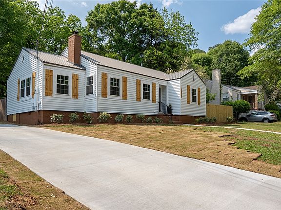 3rd image of 1312 Rocky Brook Rd