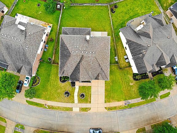 4th image of 13227 Castle Cliff Ln