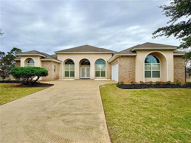 1st image of 6413 Arden Oaks Dr