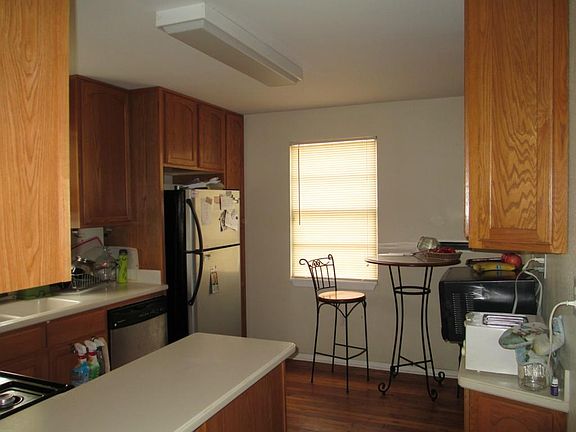 5th image of 6235-37 Pasteur Blvd