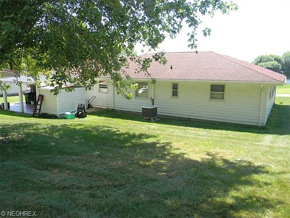 4th image of 1615 Brandon Dr
