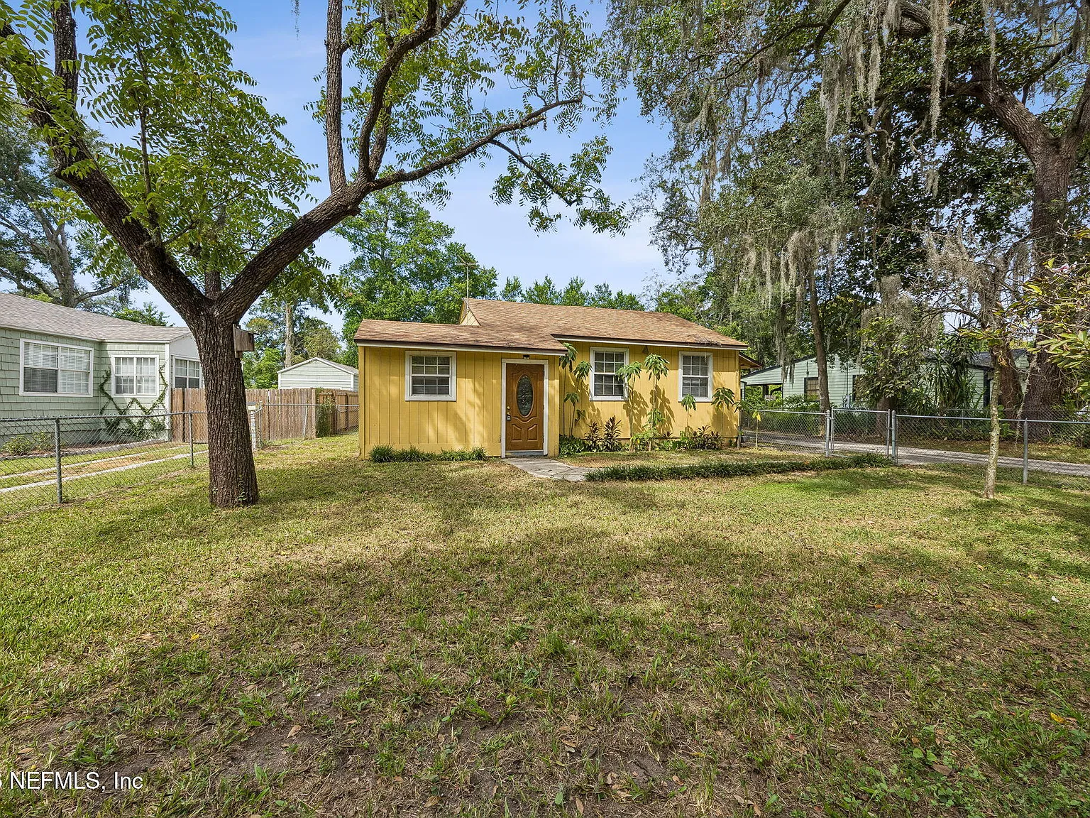 3 bed, 2.0 bath, 1125 sqft, $1,675 — Photo 3