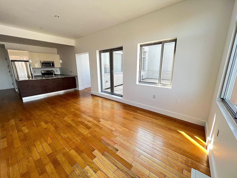 1st image of 836 Bergen St #3