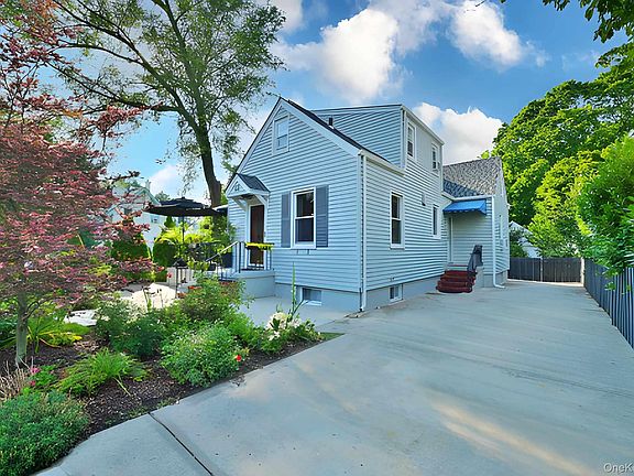 2nd image of 32 Franklin Avenue