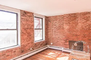 Rented by Nolita Group