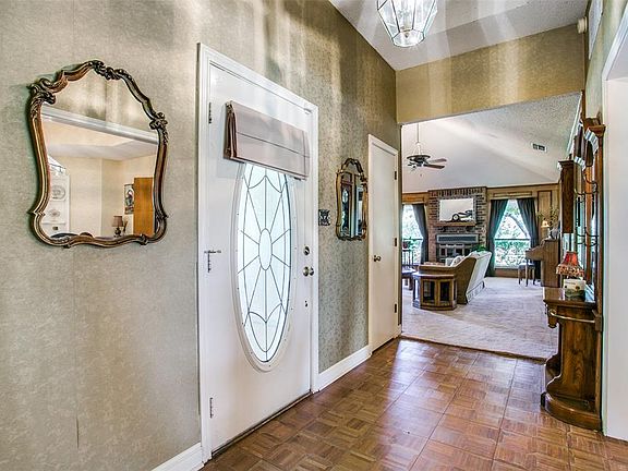 5th image of 131 Highview Dr
