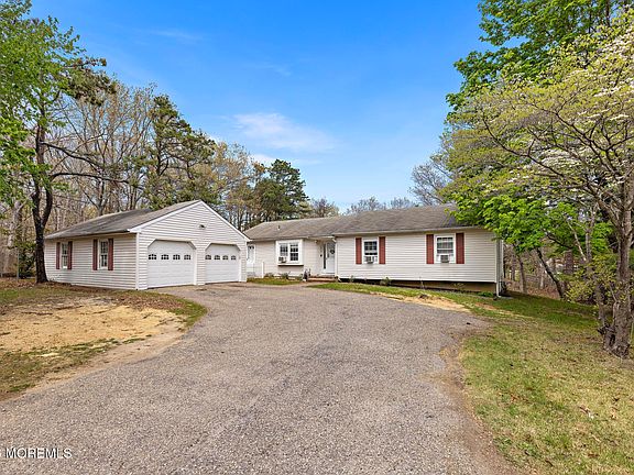 2nd image of 1800 Ridgeway Road