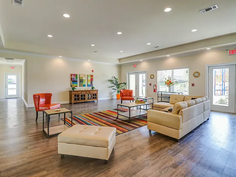 Chaney Ridge Apartments — Photo 16
