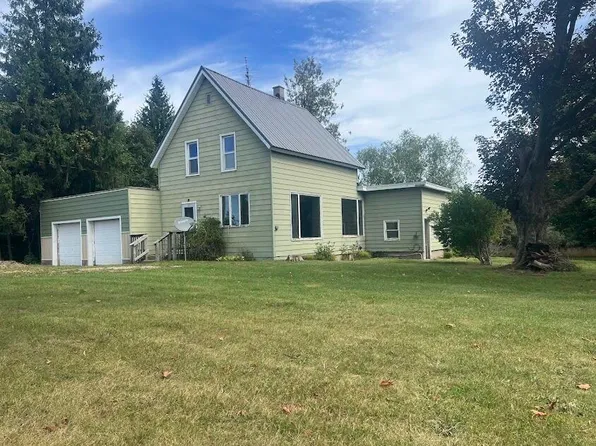 4364 N Stiles Rd, Scottville, MI 49454