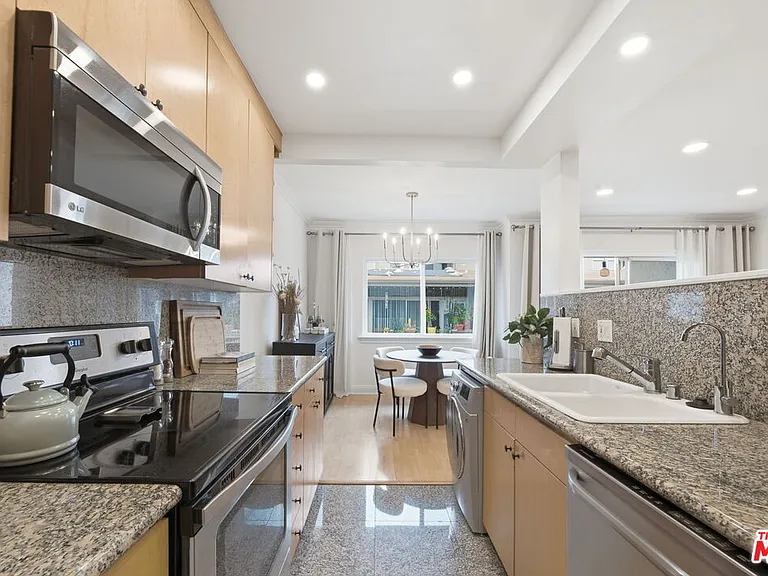 11718 Darlington Ave #7 — Photo 8