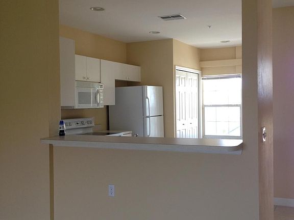 3rd image of 3009 Driftwood Way