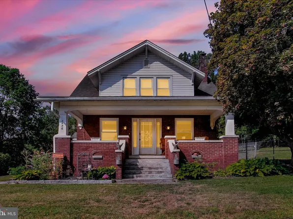 2476 Seven Valleys Rd, Seven Valleys, PA 17360