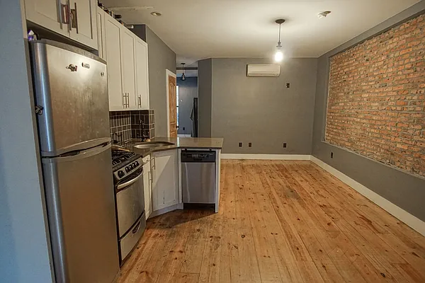 Rented by Lofts and Flats LLC | media 20