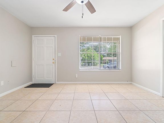 4th image of 4507 Cherbourg Way