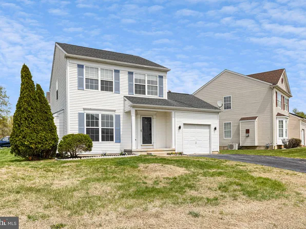 1 Cromwell Ct, Newark, DE 19702